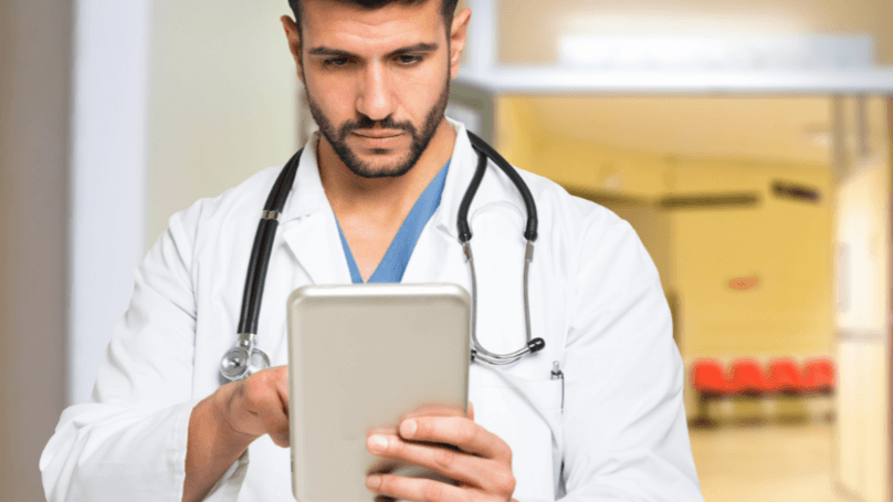 Mehr Effizienz, weniger Papierstapel: Tipps für die erfolgreiche Digitalisierung Ihrer Arztpraxis Mehr Effizienz, weniger Papierstapel: Tipps für die erfolgreiche Digitalisierung Ihrer Arztpraxis